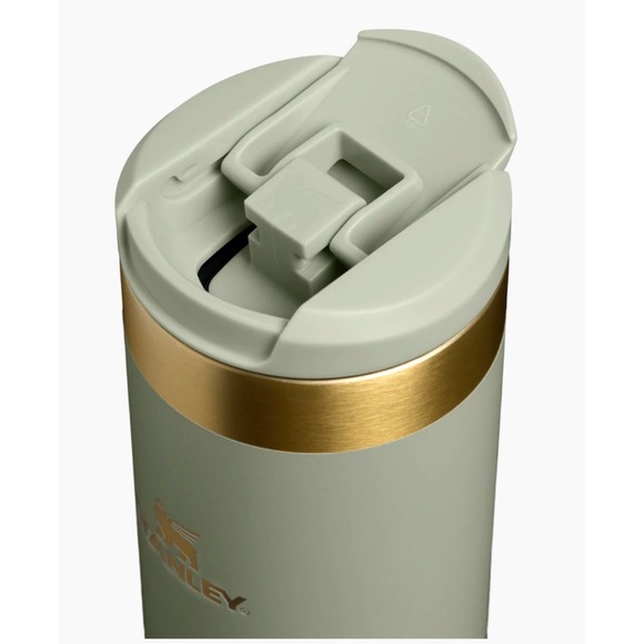 STANLEY AeroLight 20oz Transit Bottle, JUNIPER GREEN - Picture 3 of 3